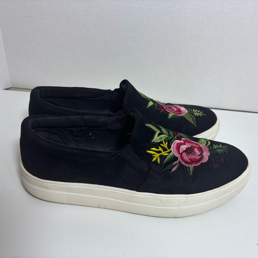 Big Buddha Black Floral Embroidered Slip-On Flats Women's Size 9 - Picture 8 of 8